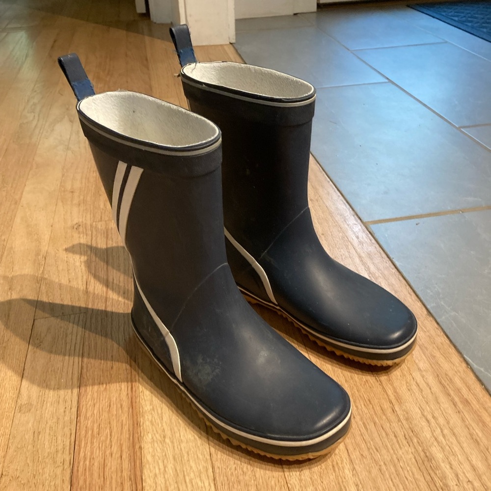 Tretorn navy and white rain boots, size 39, rare design!